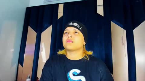 Snapshot of michell_rs chatting on 10-17-25, 05:54 michell_rs online show from 10-17-25, 05:54