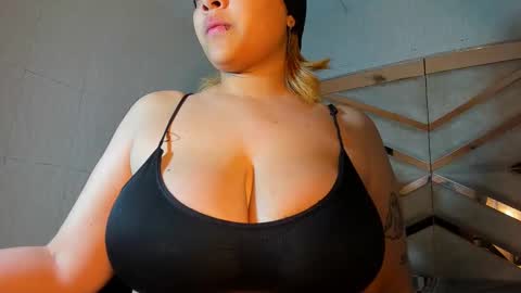 Snapshot of michell_rs chatting on 10-18-25, 07:20 michell_rs online show from 10-18-25, 07:20