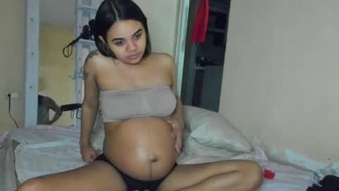 Snapshot of michell_smiths chatting on 05-17-26, 06:22 michell_smiths online show from 05-17-26, 06:22