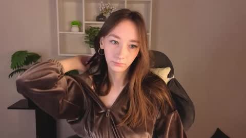 Michelle online show from 04-11-26, 01:10