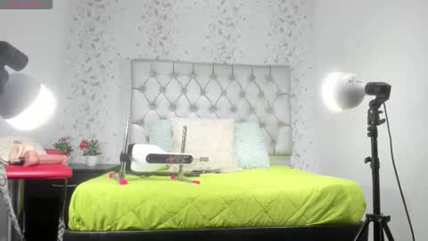 michelle perla online show from 10-27-25, 06:56