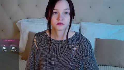 Michelle online show from 11-08-25, 01:55