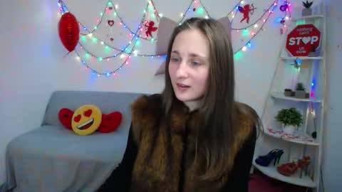 Snapshot of michellee11 chatting on 02-05-26, 02:11 Michel online show from 02-05-26, 02:11