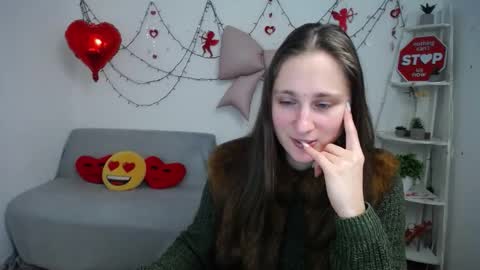 Snapshot of michellee11 chatting on 02-09-26, 12:31 Michel online show from 02-09-26, 12:31