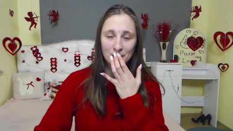 Snapshot of michellee11 chatting on 02-12-26, 12:11 Michel online show from 02-12-26, 12:11