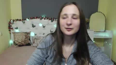 Snapshot of michellee11 chatting on 03-04-26, 12:22 Michel online show from 03-04-26, 12:22