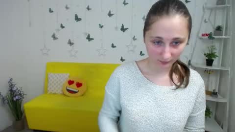 Snapshot of michellee11 chatting on 03-06-26, 12:01 Michel online show from 03-06-26, 12:01