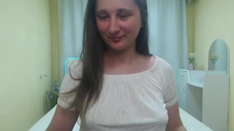 Snapshot of michellee11 chatting on 05-27-26, 11:07 Michel online show from 05-27-26, 11:07