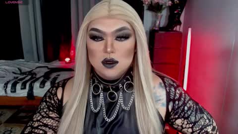 Snapshot of michellevixen921 chatting on 09-09-25, 06:18 Michelle online show from 09-09-25, 06:18