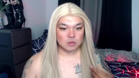 Snapshot of michellevixen921 chatting on 10-14-25, 11:44 Michelle online show from 10-14-25, 11:44