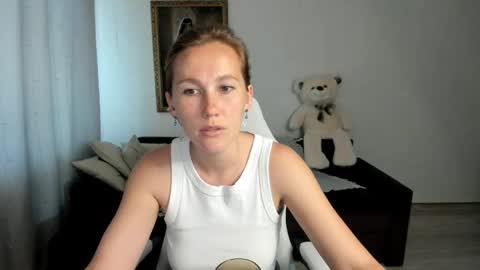 Snapshot of michellewoitsik chatting on 05-23-26, 04:50 Michelle online show from 05-23-26, 04:50