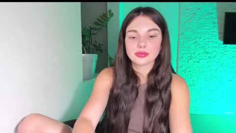 Snapshot of michelliibeautiful chatting on 10-03-25, 03:53 Michellee online show from 10-03-25, 03:53