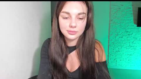 Snapshot of michelliibeautiful chatting on 10-13-25, 04:18 Michellee online show from 10-13-25, 04:18