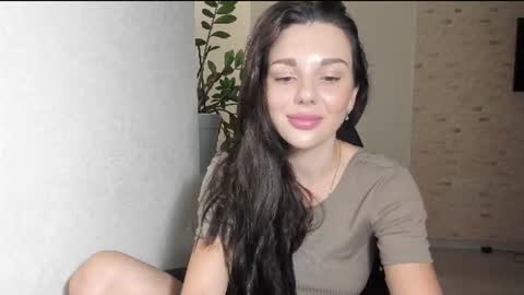 Snapshot of michelliibeautiful chatting on 06-16-26, 12:30 Michellee online show from 06-16-26, 12:30