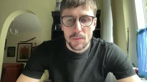 Snapshot of michgabo chatting on 09-26-25, 10:19 michgabo online show from 09-26-25, 10:19