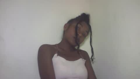 Snapshot of michou_69 chatting on 05-28-26, 12:13 michou_69 online show from 05-28-26, 12:13