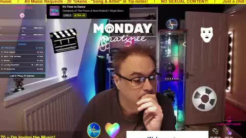 Snapshot of mick_mod chatting on 05-11-26, 03:29 Professional Moderator Mick Mickey online show from 05-11-26, 03:29