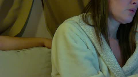 Snapshot of mickeyshyne69 chatting on 06-15-26, 05:09 Mickey online show from 06-15-26, 05:09