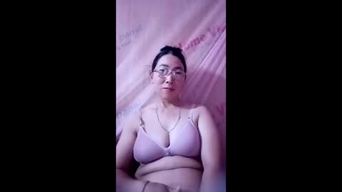 Snapshot of mickye00 chatting on 06-10-26, 09:52 Miky online show from 06-10-26, 09:52