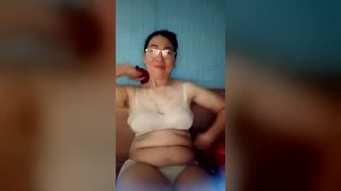Snapshot of mickye00 chatting on 06-24-26, 08:41 Miky online show from 06-24-26, 08:41