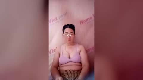 Snapshot of mickye00 chatting on 06-29-26, 02:51 Miky online show from 06-29-26, 02:51