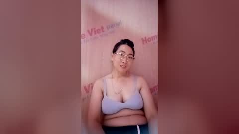 Snapshot of mickye00 chatting on 06-30-26, 01:50 Miky online show from 06-30-26, 01:50