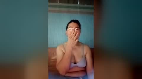 Snapshot of mickye00 chatting on 07-02-26, 06:03 Miky online show from 07-02-26, 06:03