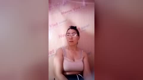 Snapshot of mickye00 chatting on 07-08-26, 06:56 Miky online show from 07-08-26, 06:56