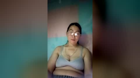 Snapshot of mickye00 chatting on 07-14-26, 01:50 Miky online show from 07-14-26, 01:50
