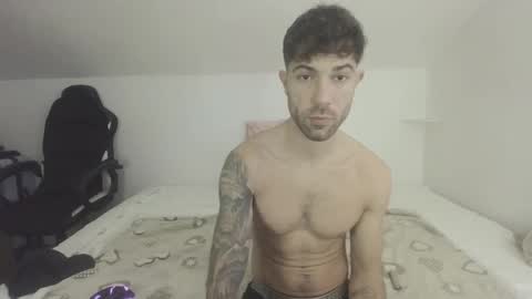 Snapshot of micosita94 chatting on 05-21-26, 08:32 micosita94 online show from 05-21-26, 08:32