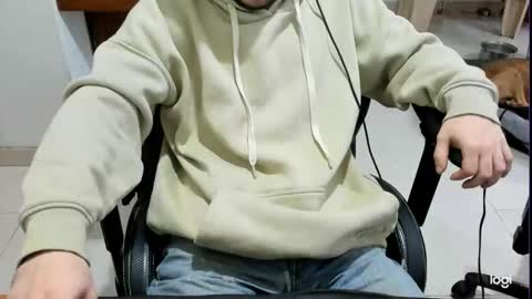 microfama00 online show from 04-17-26, 07:00