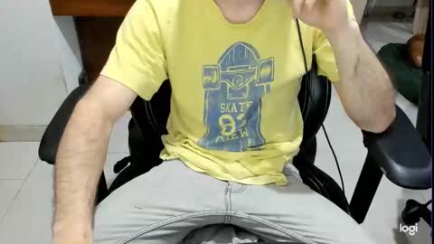 microfama00 online show from 04-18-26, 02:54