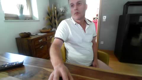 microsbody online show from 06-26-26, 02:43