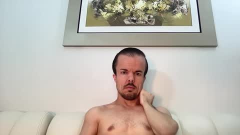 Snapshot of midgettripod1 chatting on 09-19-25, 10:32 Aaron online show from 09-19-25, 10:32