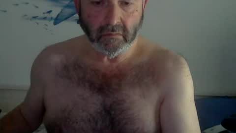 Snapshot of midhir chatting on 02-09-25, 06:58 kike online show from 02-09-25, 06:58