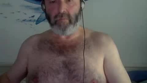 Snapshot of midhir chatting on 02-27-25, 06:09 kike online show from 02-27-25, 06:09