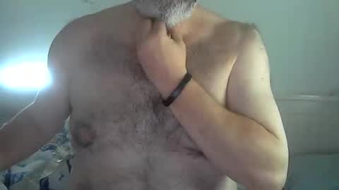 Snapshot of midhir chatting on 09-20-25, 12:28 kike online show from 09-20-25, 12:28