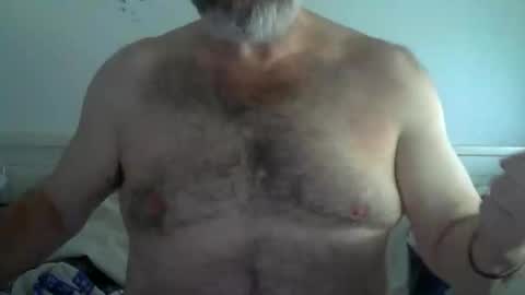 Snapshot of midhir chatting on 10-15-25, 03:45 kike online show from 10-15-25, 03:45