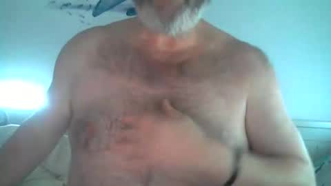 Snapshot of midhir chatting on 12-15-25, 04:11 kike online show from 12-15-25, 04:11