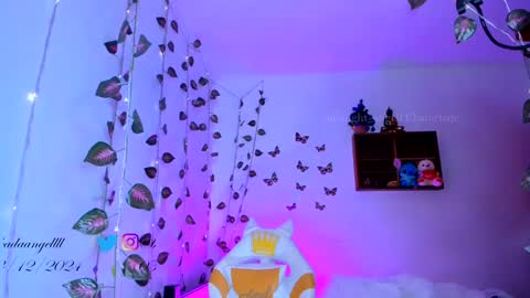 Snapshot of midnight_angell chatting on 12-04-24, 05:49       online show from 12-04-24, 05:49