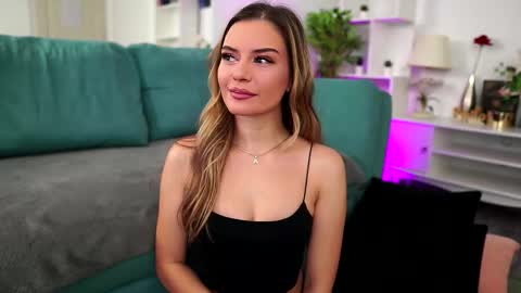 Alice online show from 10-15-25, 06:19