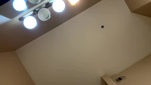 Snapshot of midnightcouple00 chatting on 11-12-25, 11:32 SexyLatinaCouple online show from 11-12-25, 11:32