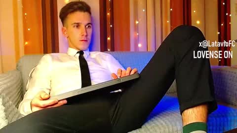 Snapshot of midnighter__ chatting on 12-16-25, 11:54 Alexey or just Alex online show from 12-16-25, 11:54