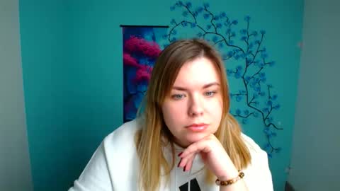 Snapshot of midnightmariana chatting on 11-04-25, 12:15 Mariana online show from 11-04-25, 12:15