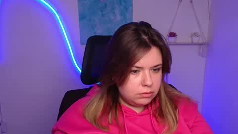 Snapshot of midnightmariana chatting on 11-12-25, 12:16 Mariana online show from 11-12-25, 12:16