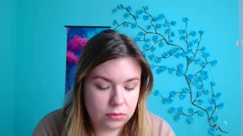 Snapshot of midnightmariana chatting on 11-15-25, 12:23 Mariana online show from 11-15-25, 12:23