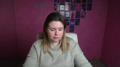 Snapshot of midnightmariana chatting on 11-24-25, 06:35 Mariana online show from 11-24-25, 06:35