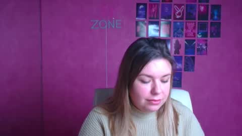 Snapshot of midnightmariana chatting on 11-26-25, 06:36 Mariana online show from 11-26-25, 06:36