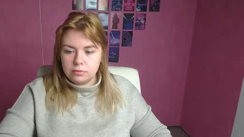 Snapshot of midnightmariana chatting on 12-14-25, 06:19 Mariana online show from 12-14-25, 06:19