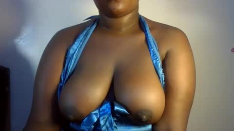 Snapshot of midnightt_curves chatting on 06-07-26, 04:22 midnightt_curves online show from 06-07-26, 04:22